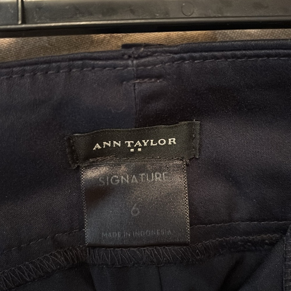 Jacket 
24 in  arm length 
21.5 
Dry cleaned

No stains, no rips or tears

6 x31 - Picture 8 of 8